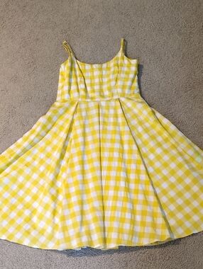 Yellow Gingham Spaghetti-Strap Kids Dress — Cheerful Summer Style